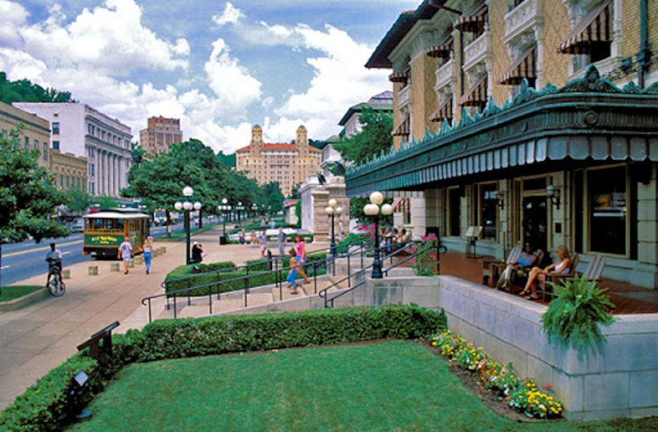 The Hamilton - Lakefront & Studio Suites, Hot Springs Eksteriør billede